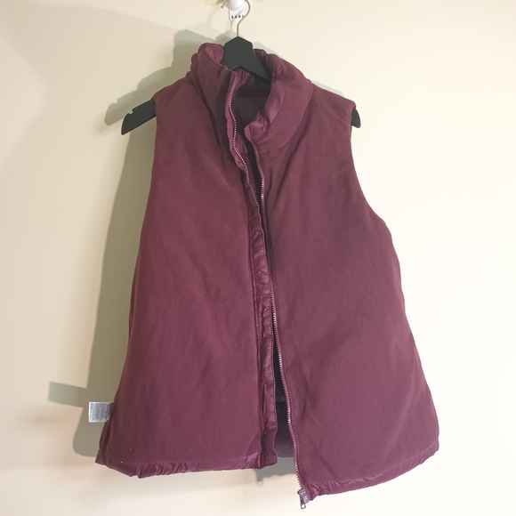 Old Navy Purple Fleece Line Puffy Vest Size Medium - Picture 8 of 9